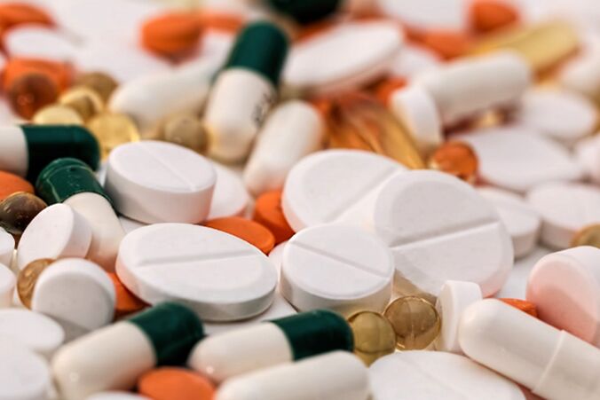 Medicamentos para o tratamento da cistite antibióticos, probióticos, antiespasmódicos, medicamentos a base de plantas.